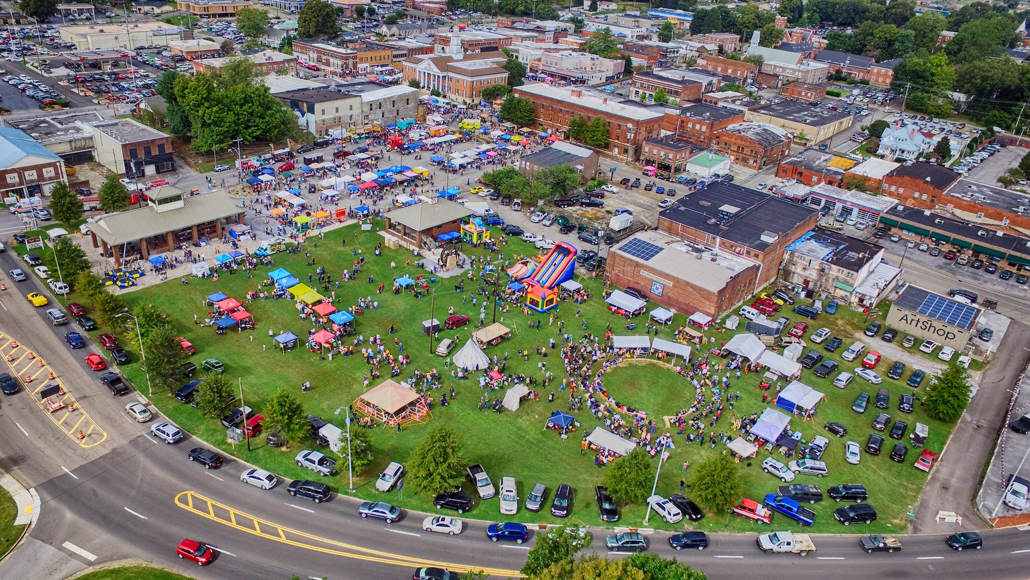 pumpkintown-cover Pumpkintown Festival Downtown Athens, TN - Friendly City Festivals